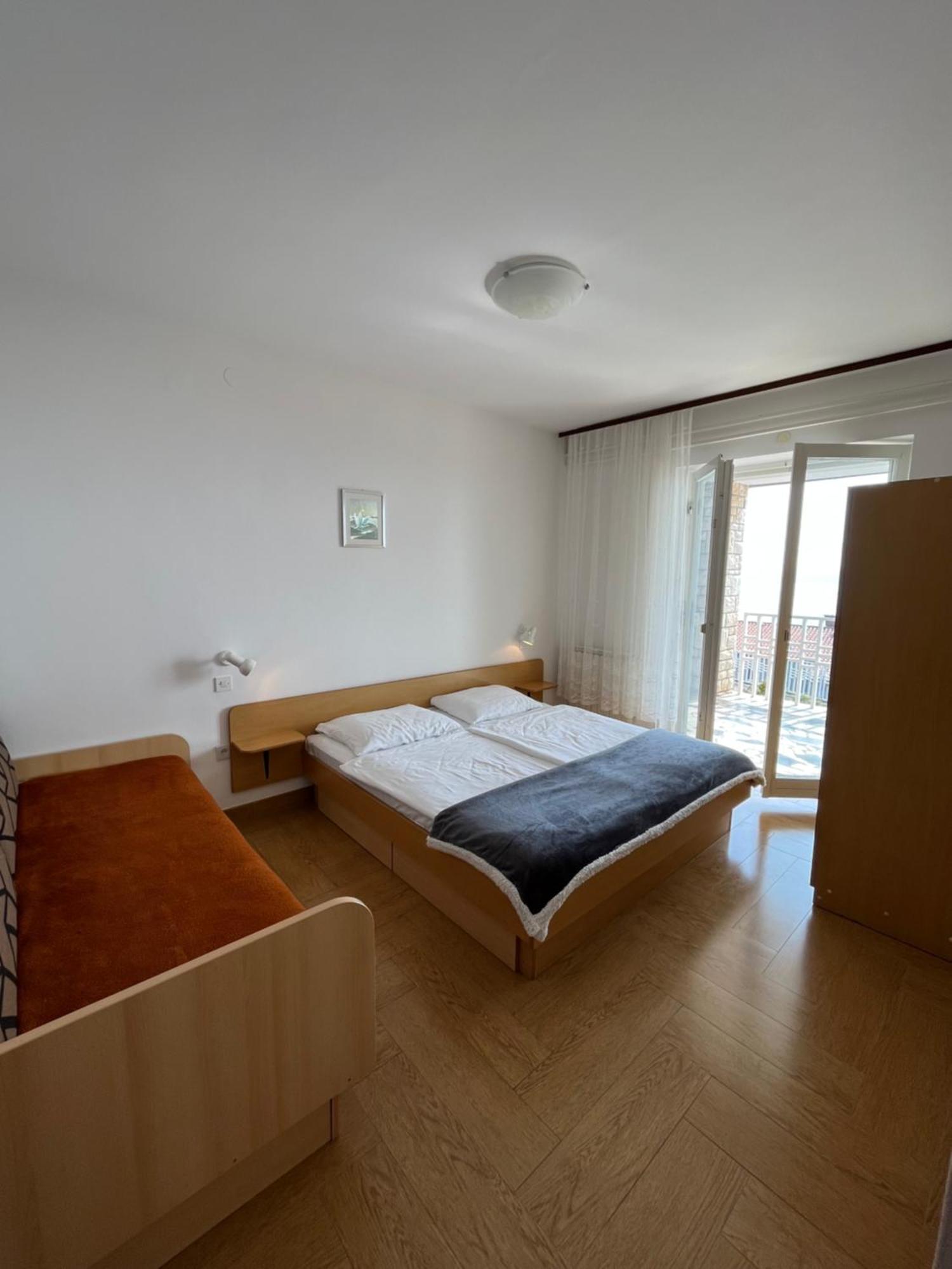 Horvat Apartment